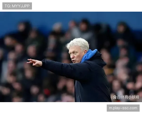 莫耶斯批评定位球过度重视，称比赛几乎变成摔角大赛